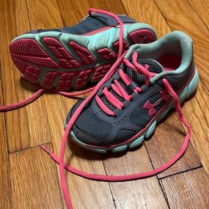 Under Armour girls sneakers 11.5 toddler